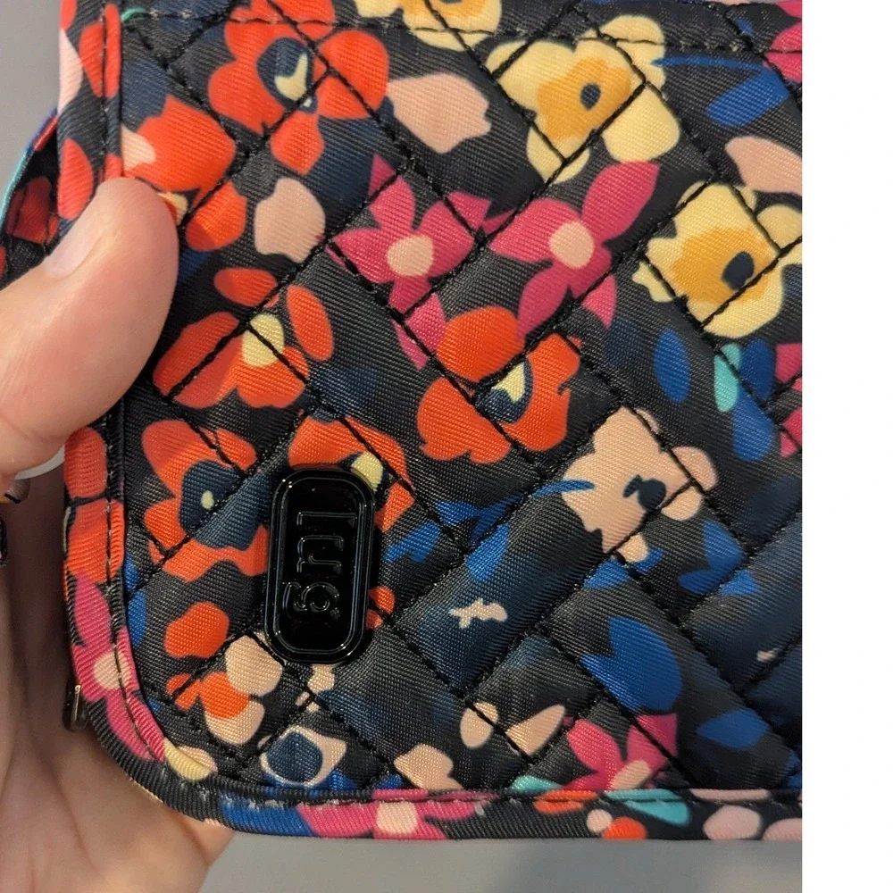 Lug Sleeper Cosmetic Brush Organizer Travel Case Quilted Floral Black Multicolor